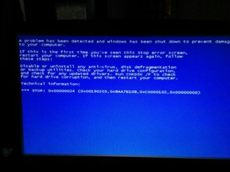 При загрузке Win xp синий экран